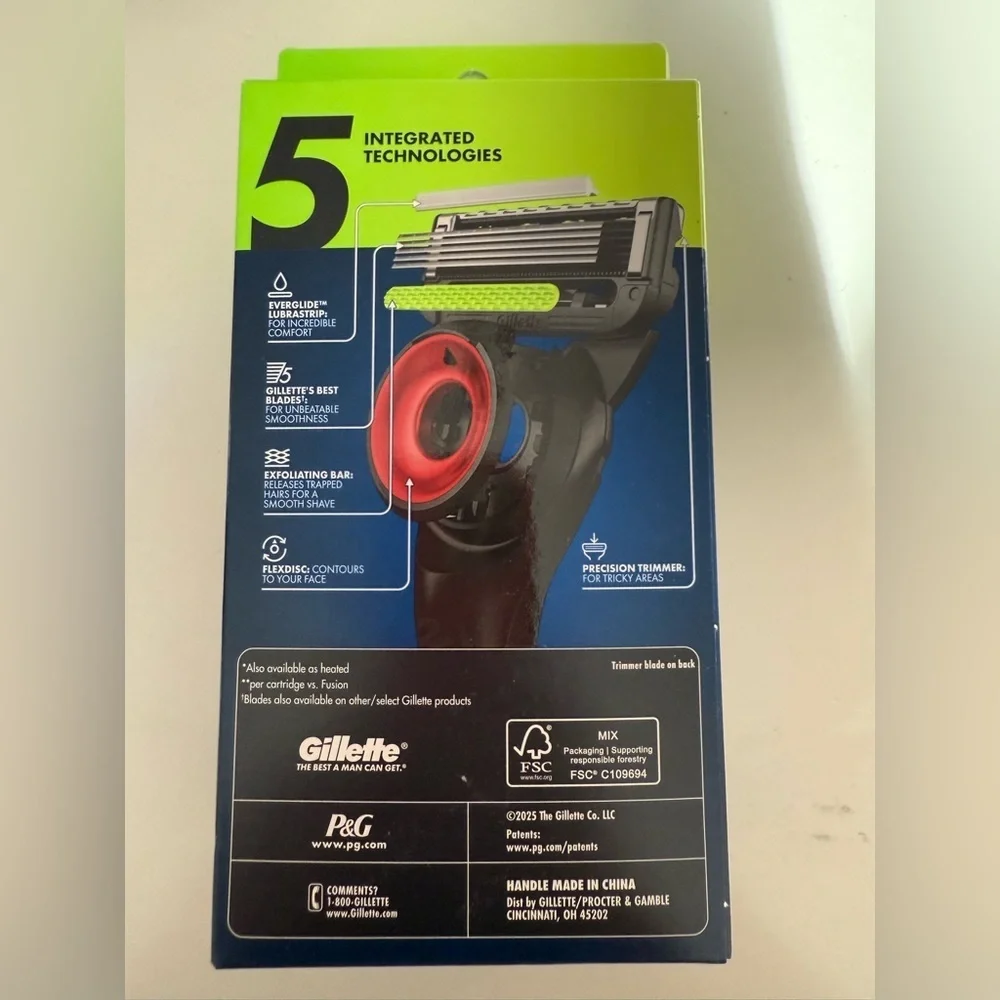 Gillette Labs NFL New England Patriots Licensed Razor🏈 Plus 1 Refill NIB Sealed